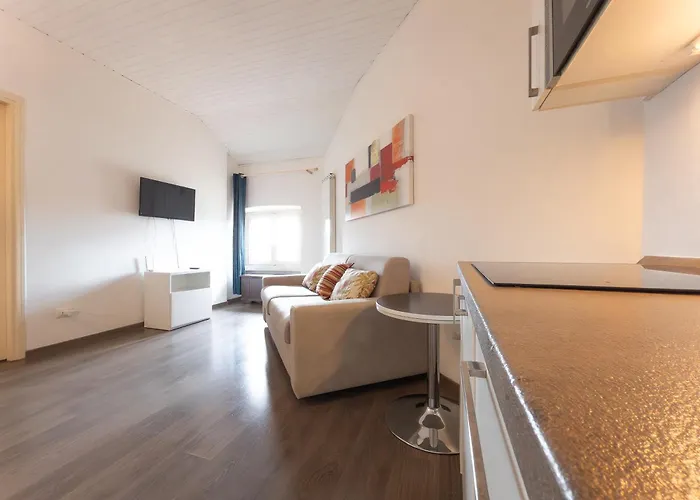 Lägenhet Cozy In Porta Genova - Via Vigevano *